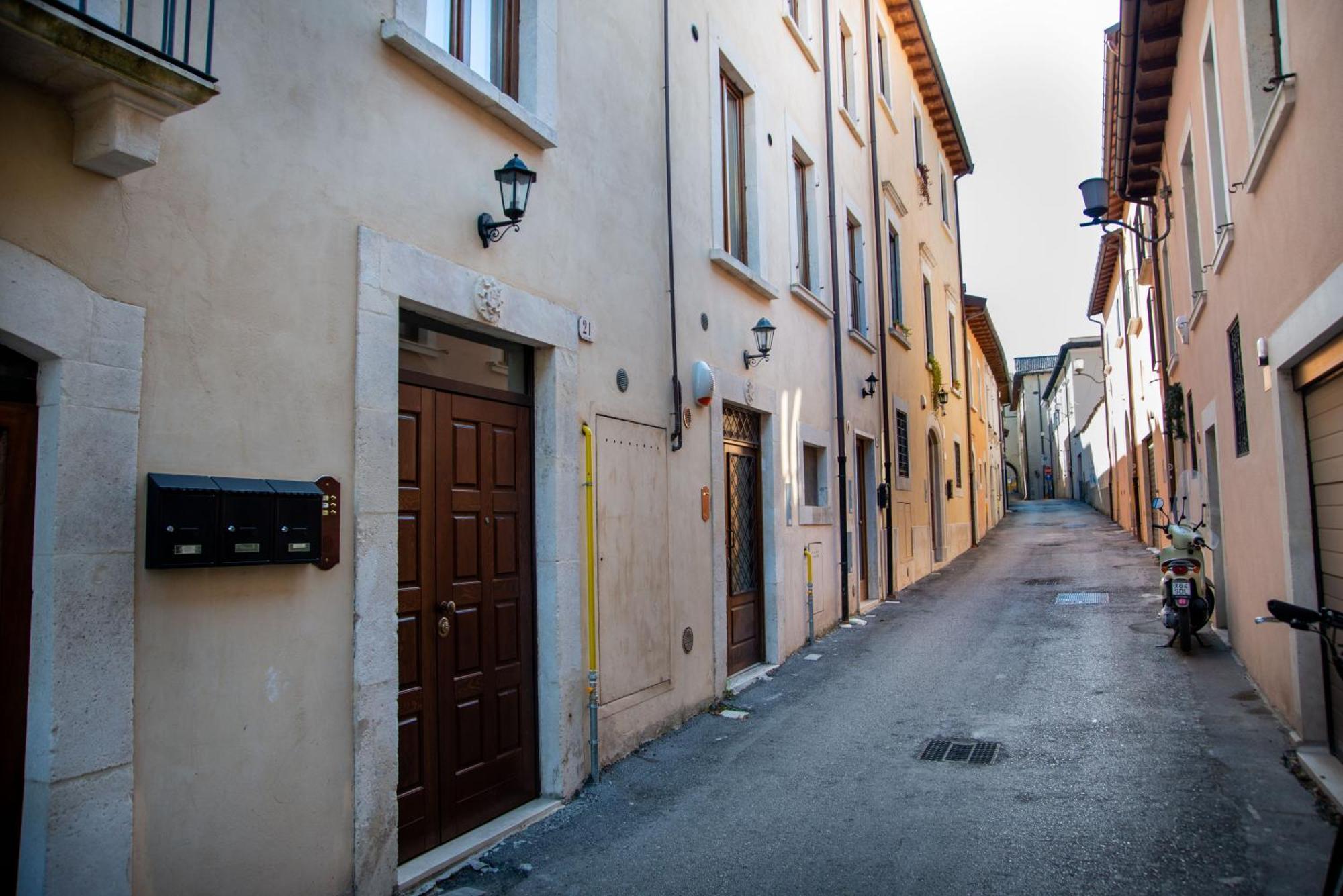 Ferienwohnung Casa Fedele LʼAquila Exterior foto