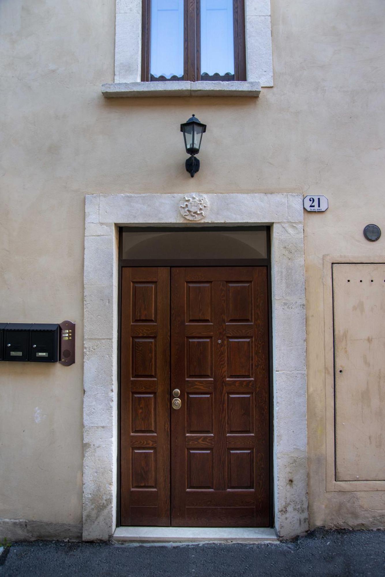 Ferienwohnung Casa Fedele LʼAquila Exterior foto